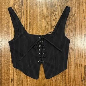 Silence + Noise women’s black on striped lace up crop top size M